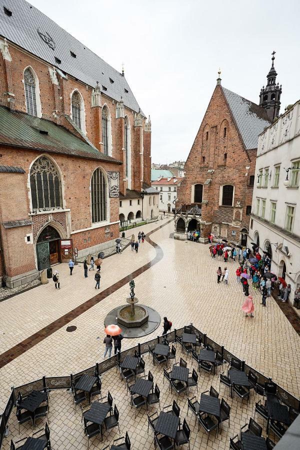 Plac Mariacki 8 Appartamento Cracovia Esterno foto