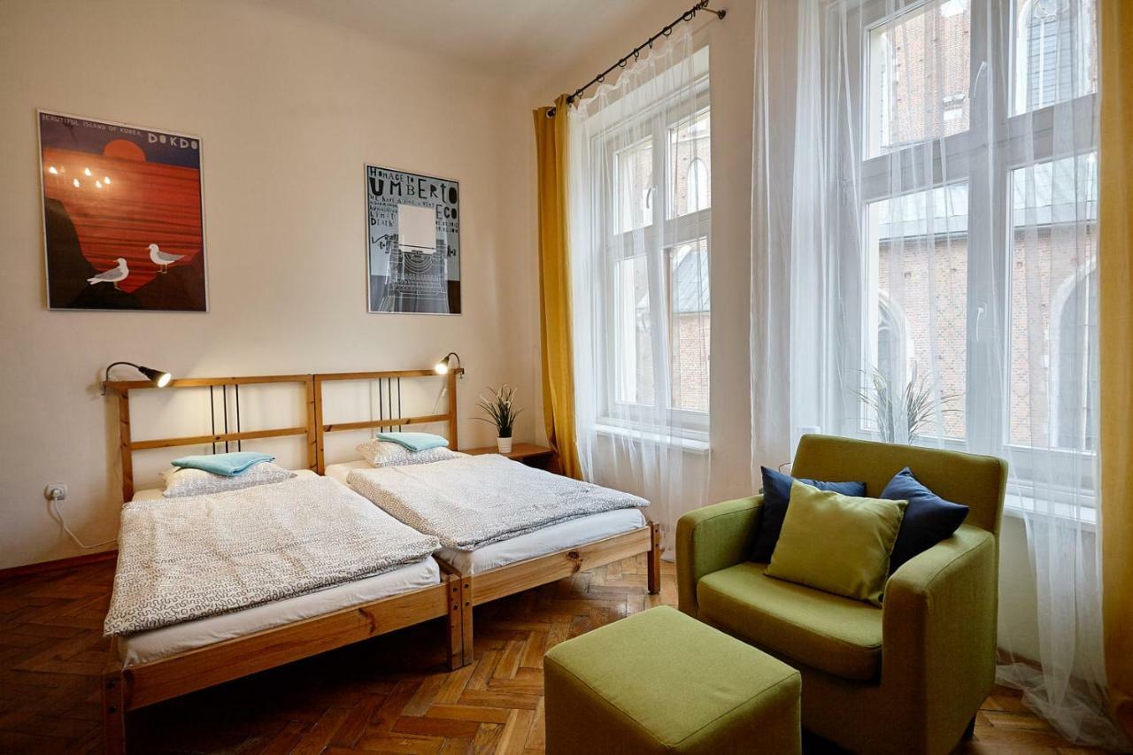 Plac Mariacki 8 Appartamento Cracovia Esterno foto
