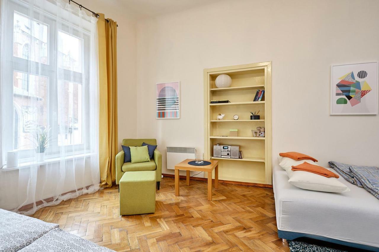 Plac Mariacki 8 Appartamento Cracovia Esterno foto